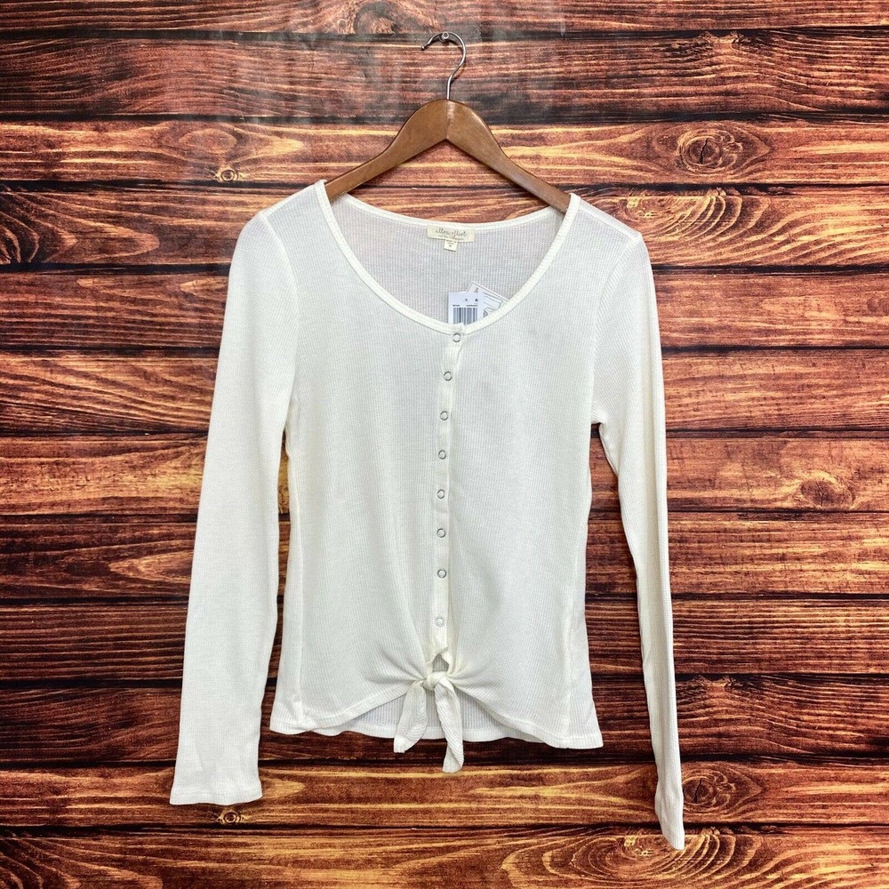 New Ultra Flirt Ivory Thermal Top Size Medium